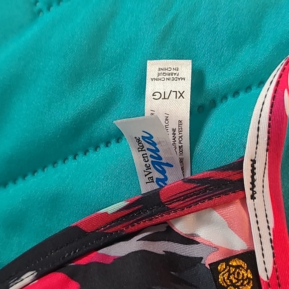 (💥 3/25$ deal)La Vie en Rose Aqua bikini top - Picture 2 of 3